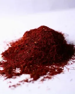 تصویر 1 از زعفران نرمه قائنات با رشته‌ های تازه و عطر مطبوع